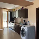 Ava Apartment *